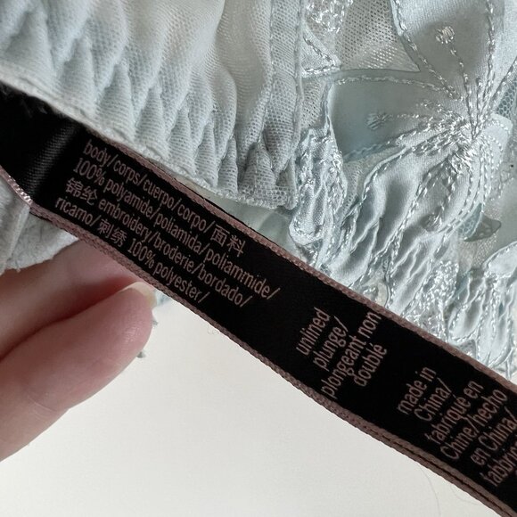 Victoria’s Secret Blue Floral Lace Underwire Bra‎ Women’s Size 34D - Picture 7 of 7